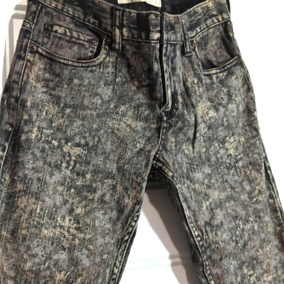 Levi's 511 High Rise Slim Fit Jeans - Picture 2 of 10